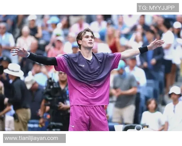 重庆网球队以78分领跑大满贯积分榜展现强劲实力